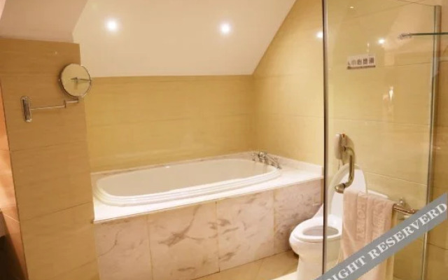 Aer Yurong International Hotel