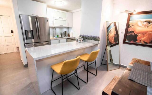 Blissful 3BR Art District Apt with PK & Fast WiFi