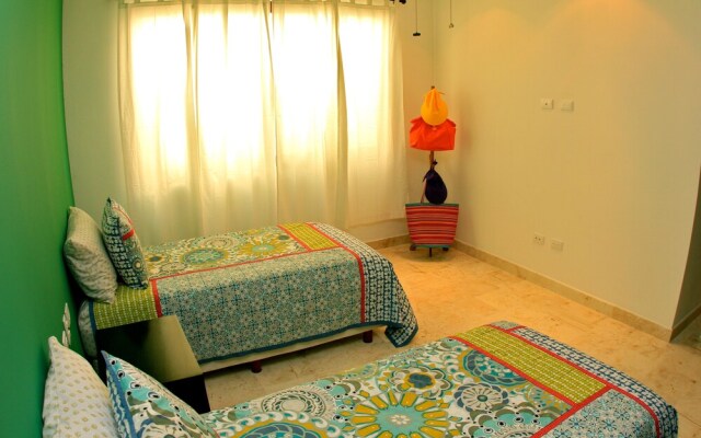 Las Brisas Condominios