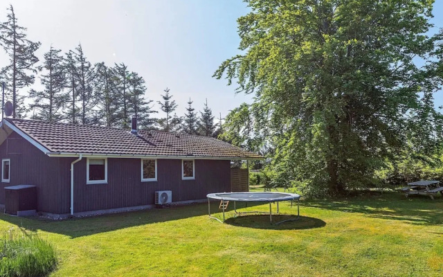 6 Person Holiday Home in Logstor