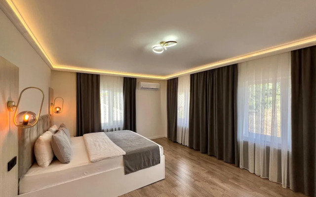 Golden Life Suite