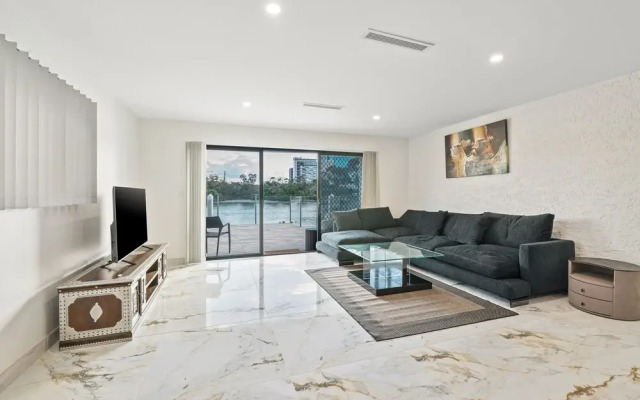 Luxurious Waterfront Home