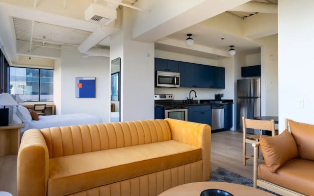 Kasa Sunset Los Angeles