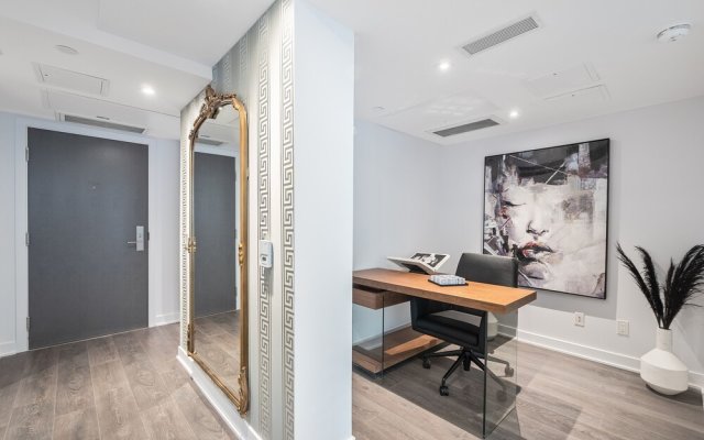 Stallion Suites Yorkville