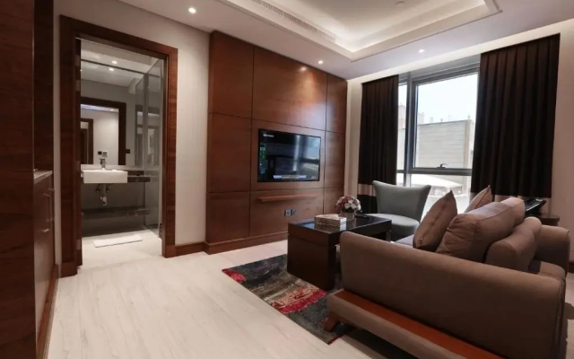 Weekend Hotel Sari