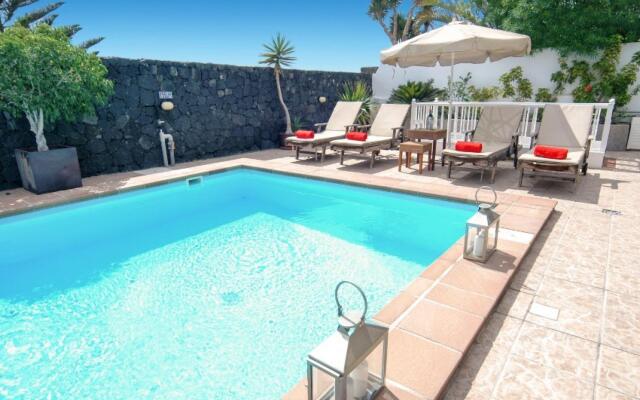 Sama Calero Lvc253701