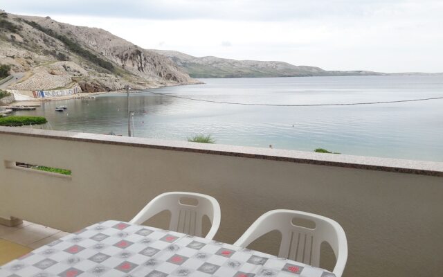 Apartments Metajna X