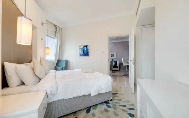 GreenFuture - Super Chic Condo With Incredible Cityscape Views
