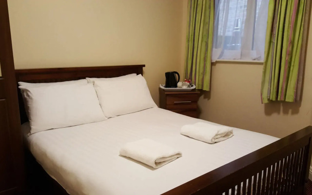 Hazelbrook House B&B