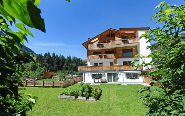 Apartments Cesa Leni