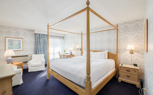 The Farmington Inn & Suites