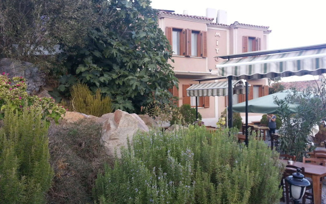 Mitos Hotel