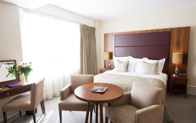 Dolphin House Serviced Apartments