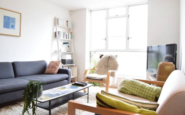 2 Bedroom Apartment in East London