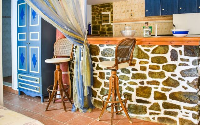 Alluring Holiday Home in Syros With Barbecue