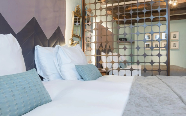 The Hendrick's Hotel