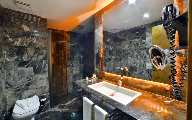 Anjer Hotel Bosphorus