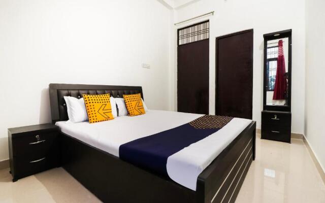 SPOT ON 69082 Indra Palace