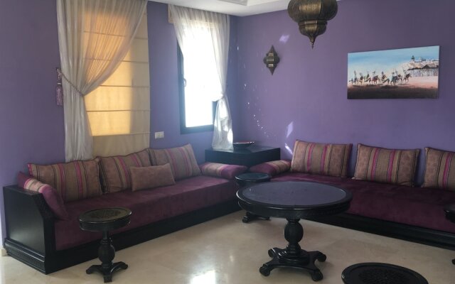 Spacious Comfortable Villa Ref T72024