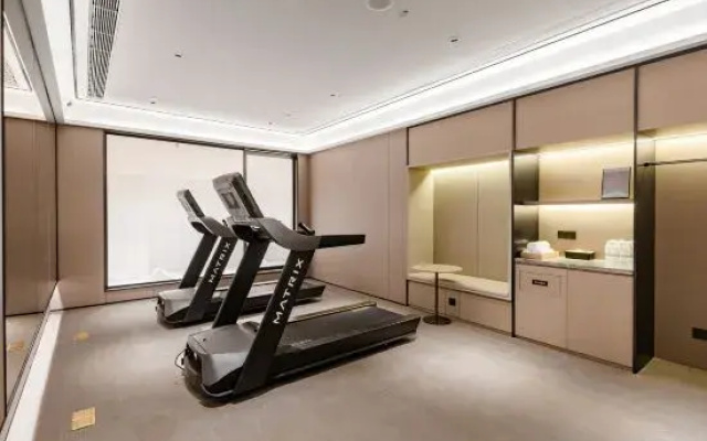 Ji Hotel (Dongfeng South Road, Zhengzhou East High-speed Railway Station)