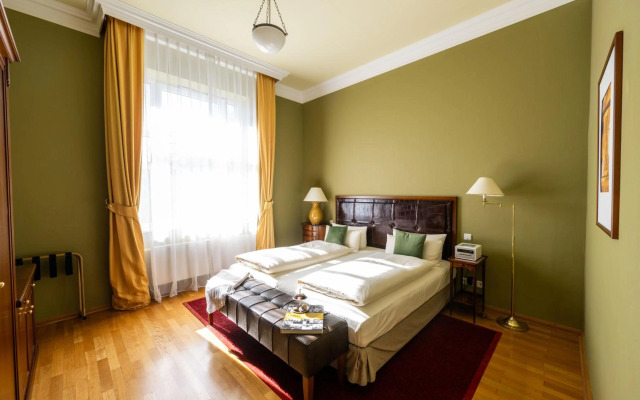 Louisa's Place