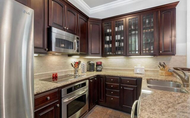 Condo Off Dickson - Walk to Dickson