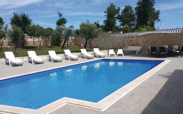 Amazing Home in Medulin With Wifi and 7 Bedrooms