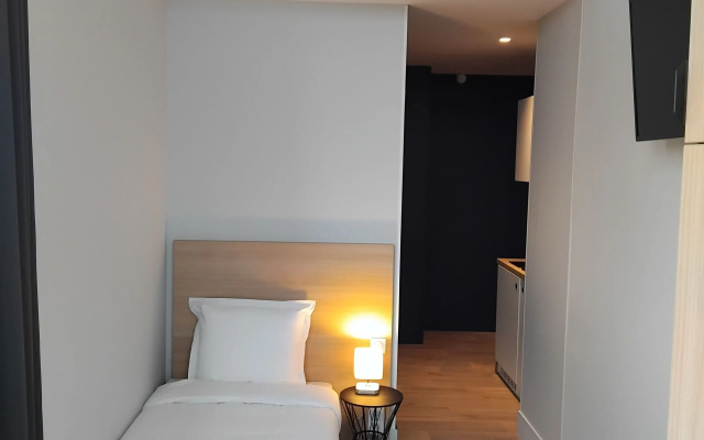 Orly Residis Le Hall