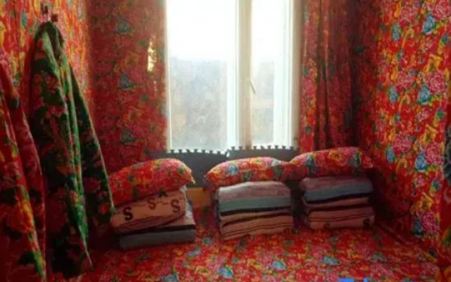 Xuegu Jinhe Family Hostel