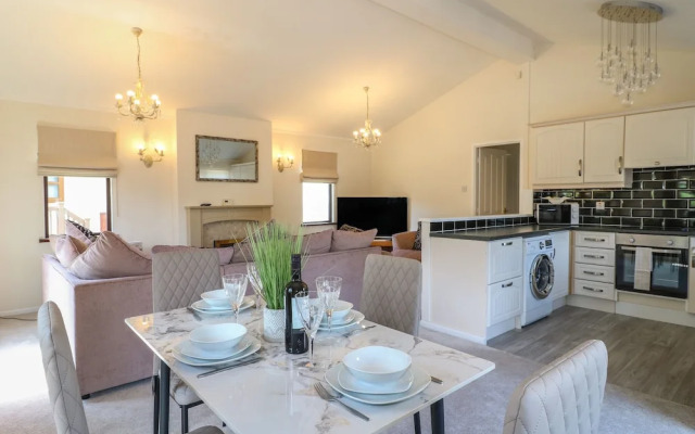 27 Brocklehurst