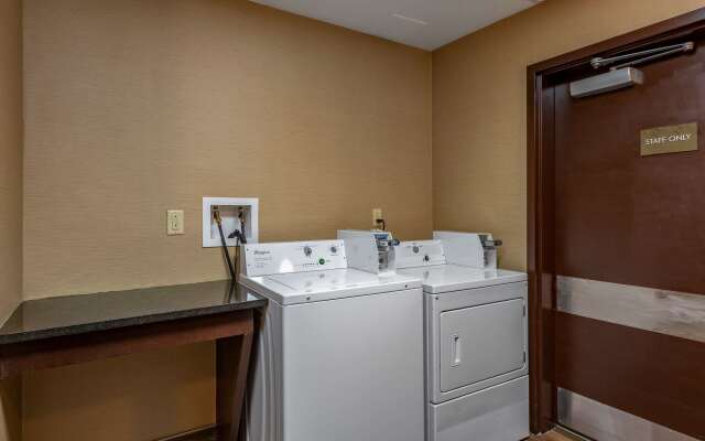 Comfort Suites Perrysburg - Toledo South