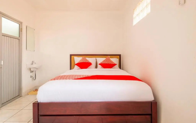 OYO 2265 Bunga Bakung Residence