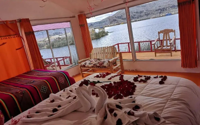 Uros Qhota Uta Lodge