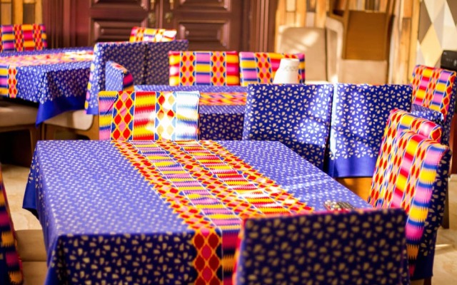 Plus 33 Hotel