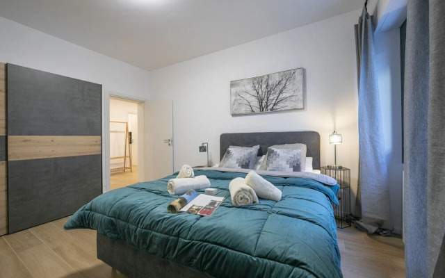 Boutique Apartment 6