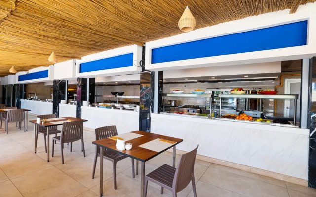 Alonya Beach Hotel