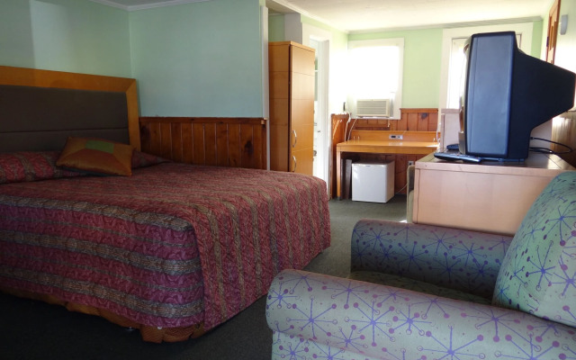 Jonathan Edwards Motel