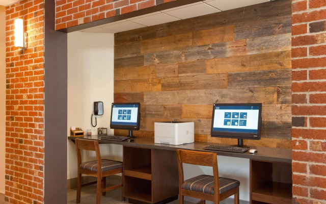 Four Points by Sheraton Cleveland Airport