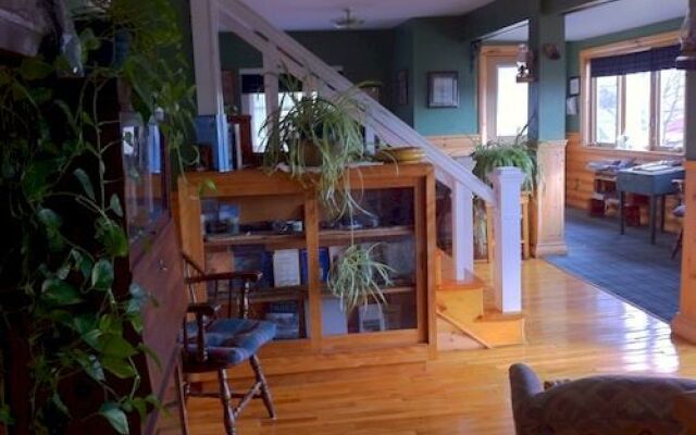 Green Highlander Lodge