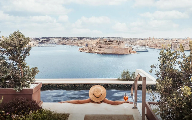 Iniala Harbour House