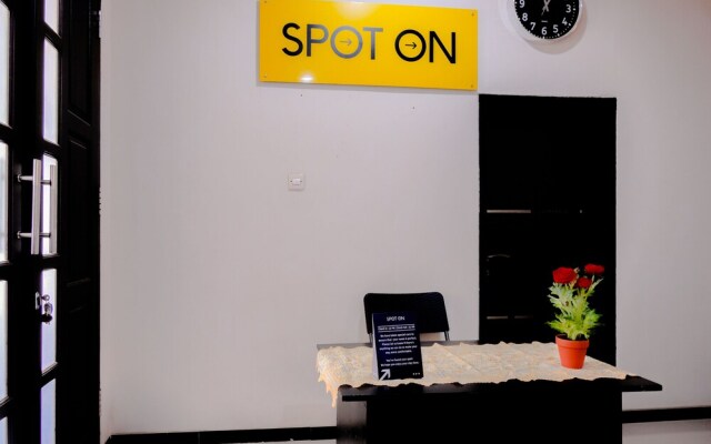 Singgalang Family Residence by OYO Rooms