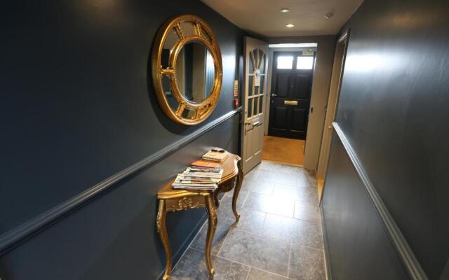 Monmouth House Apartments