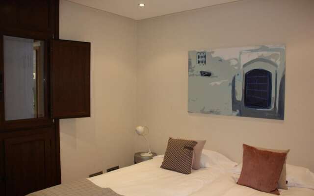 Private Pool Apartment Near Beach