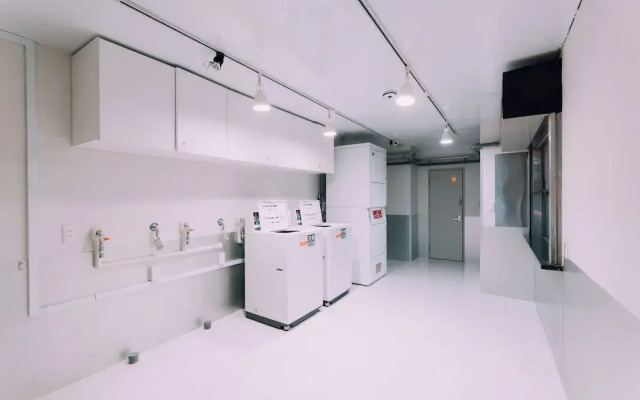 Minimalist Loft 603