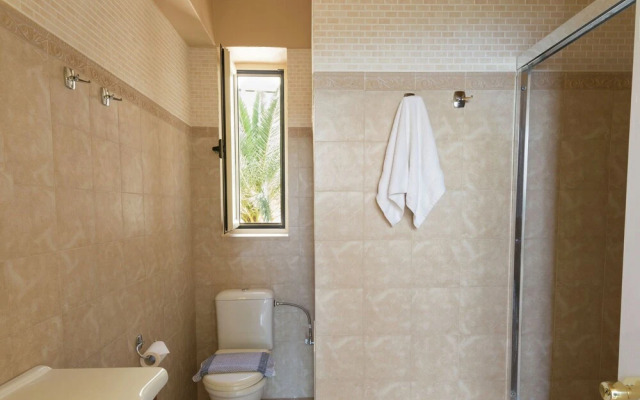 Light Filled Villa in Maroulas Crete With Private Pool