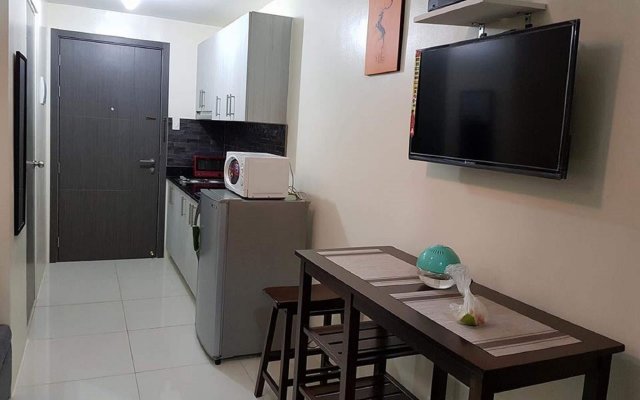 Pbyy Condo Rental at Green Residences