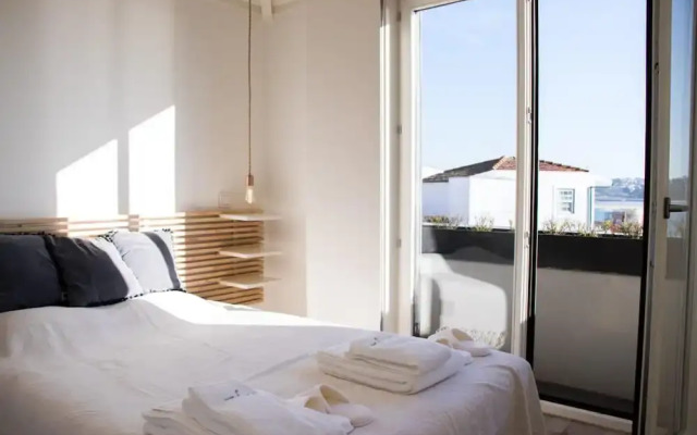 Home Of The Poet, 3-bed 3-bath River Views