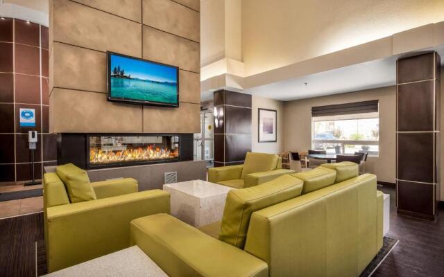 Home Inn & Suites Regina East