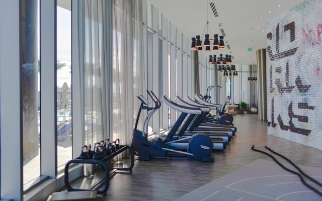 Stunning Condo, City Views