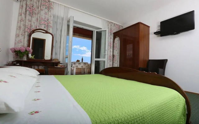 House Cvetka